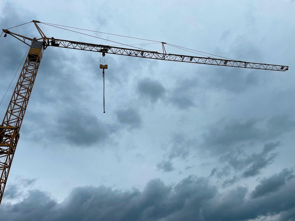 Liebherr 35K Kran Untendreher Baustellenkran 30m (ähnlich Potain) in Burgebrach