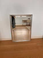 Spiegel mit einem Rahmen aus Chrom Rheinland-Pfalz - Simmertal Vorschau