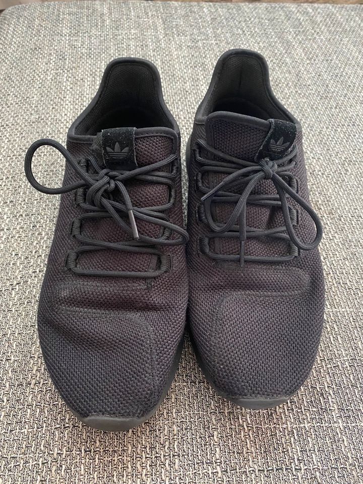 Adidas Tubular Shadow CG4562 Gr. 46 schwarz in Frankfurt am Main -  Eckenheim | eBay Kleinanzeigen ist jetzt Kleinanzeigen