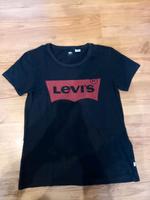 Levis T- Shirt * Gr. S * schwarz / rot Niedersachsen - Bodenfelde Vorschau