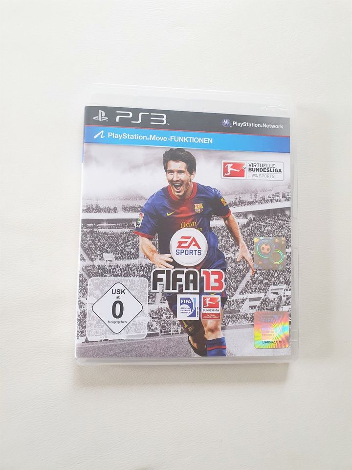 PS3 Spiel FIFA 13 in Poing