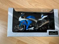 Suzuki GSX R1000 Modell Motorrad 1:12 Modell  aus Metall Nordrhein-Westfalen - Bottrop Vorschau