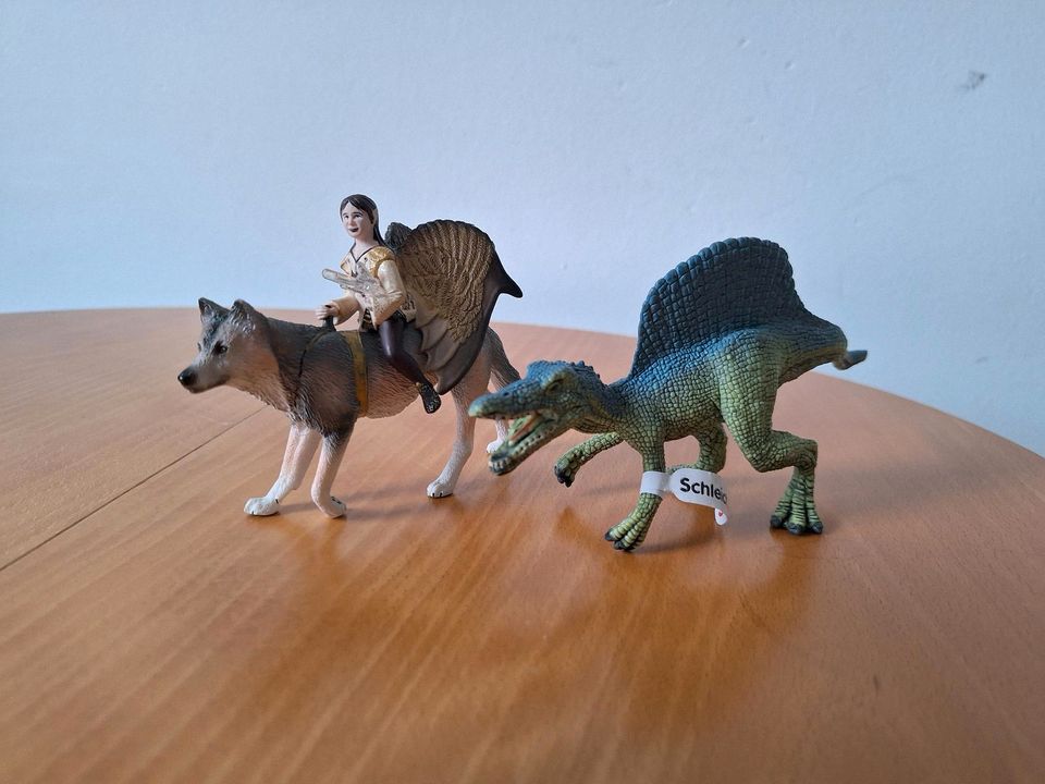 Schleich 70412 Bayala Elfe Jaro auf Wolf und Drache Grün in Frankfurt am Main