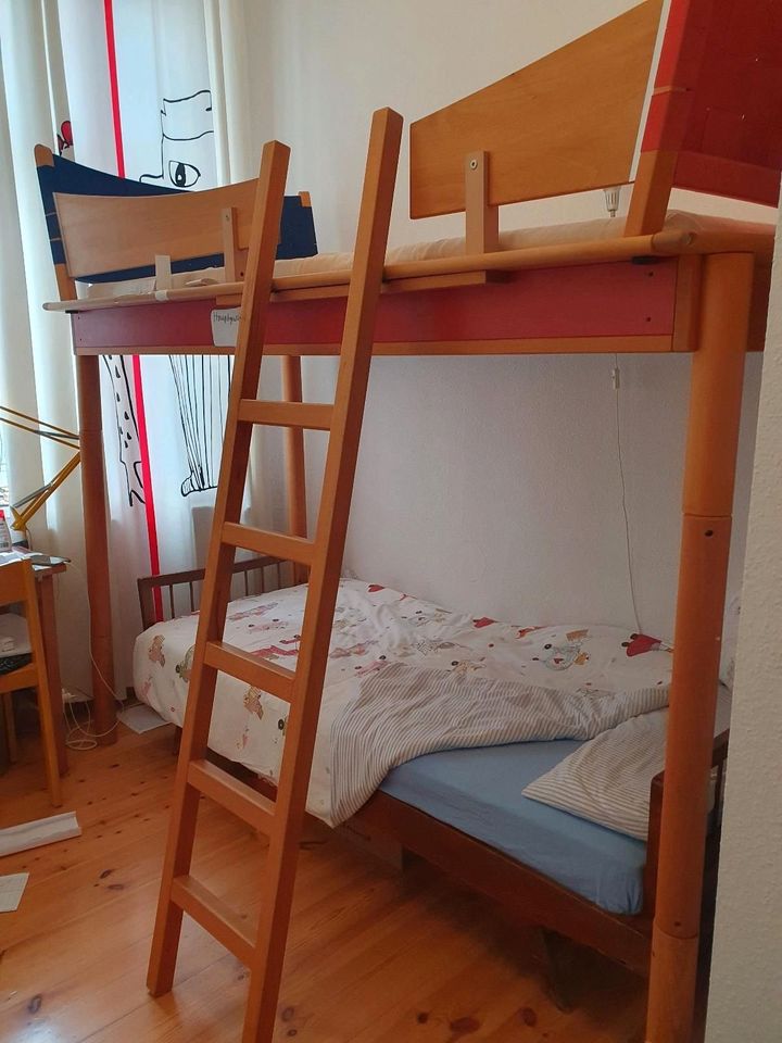 super günstiges gut erhaltenes massives Designer Hochbett in Berlin