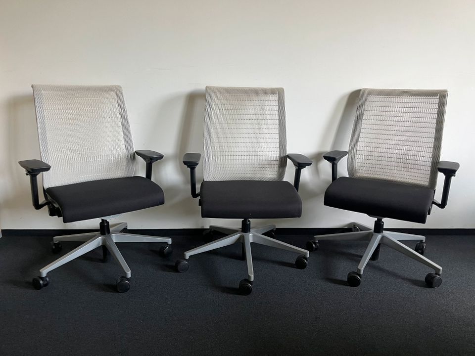 ❗️60x Steelcase Think Netzrücken Bürostuhl Drehstuhl Büro modern Design Designmöbel Schreibtischstuhl Verstellbar Bürodrehstuhl Hochwertig Top Funktional Chefstuhl Lordosenstütze Ergonomisch Lieferbar in Linden