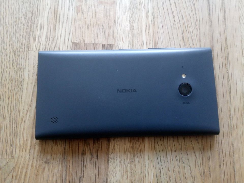 Nokia Lumia 730 Dual Sim RM-1040 mSD in Stuttgart