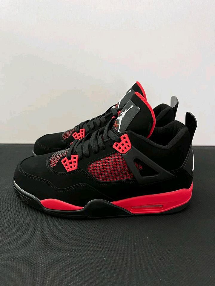 Jordan 4 Red Thunder 39-40 in Troisdorf