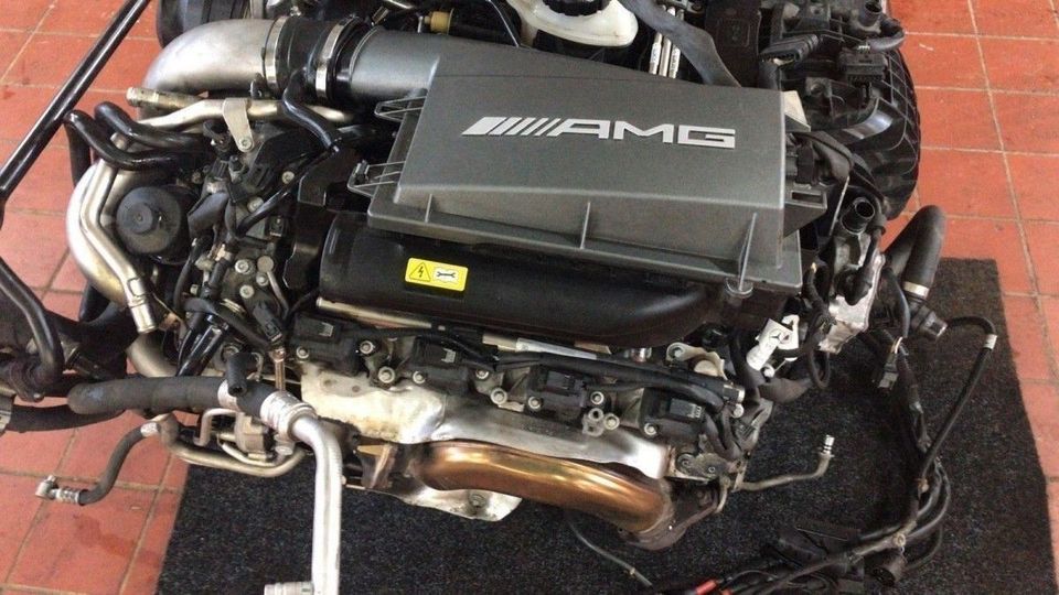 Motor Engine Mercedes S 63 AMG 585PS Benzin M157.985 157.985 in Bielefeld