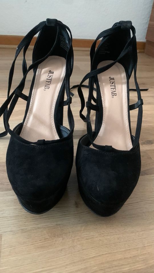 JustFab schwarze Absatzschuhe High Heels 40 in Düsseldorf