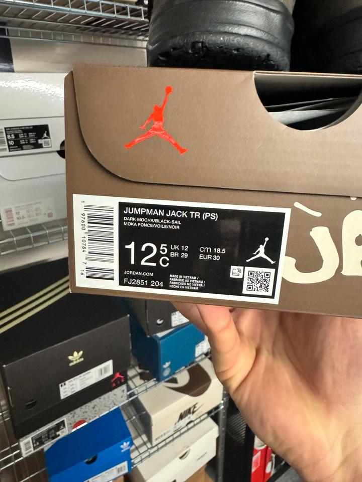 Nike Jordan Jumpman Jack Dark Mocha Travis Scott PS EU30&EU34 in Schenefeld