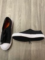 Vty Schuhe Damen Sneaker flach  Sommer Gr. 40 NEU Nordrhein-Westfalen - Gladbeck Vorschau