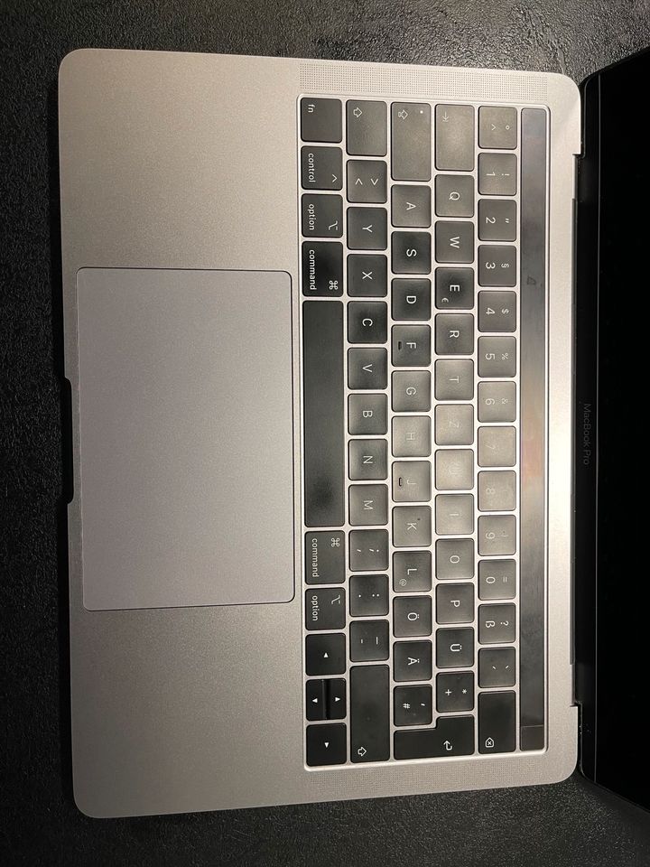 MacBook Pro 13‘‘ (2019), 2,4Ghz, TouchBar, 4x USB-C in Centrum