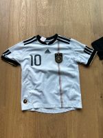 Viele Fussball T-Shirts verschiedene Größen Düsseldorf - Garath Vorschau