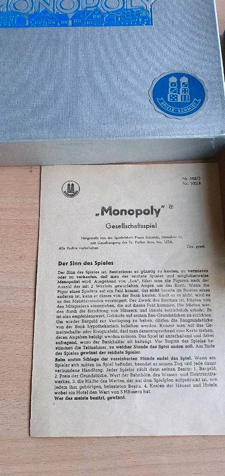 1 Altes Monopoly  102/2 Silber in Freiburg im Breisgau