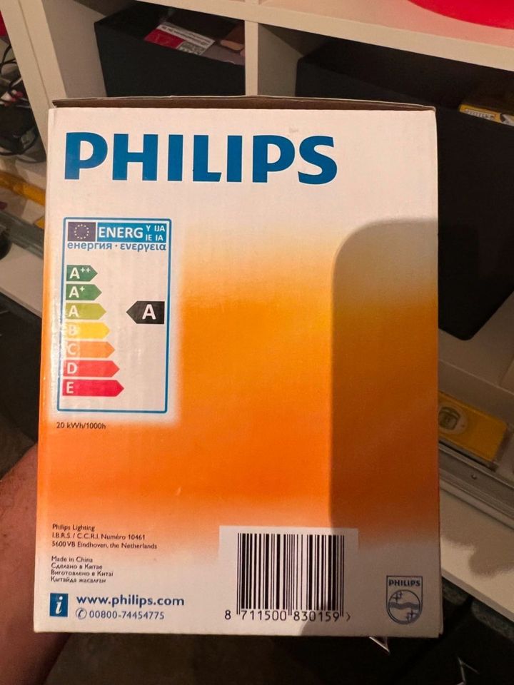 Philips Lampe Leuchtmittel 20 W = 85 Watt warm Weiß E27 in Ratingen