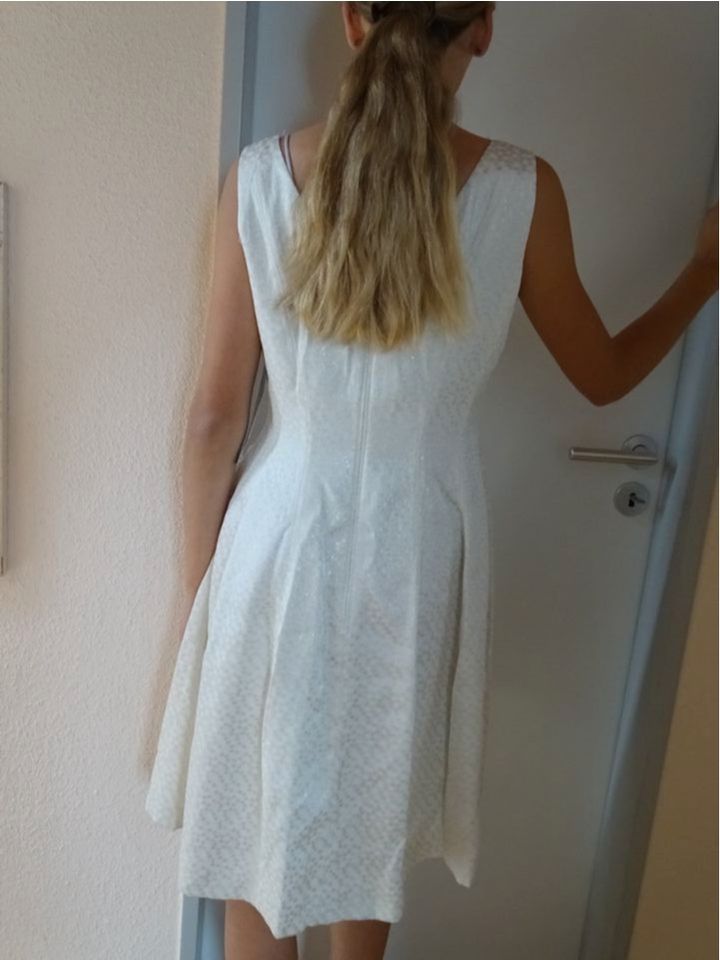 SOMMERKLEID  VERA MONT  NEU  GR 38  beige in Freiburg im Breisgau