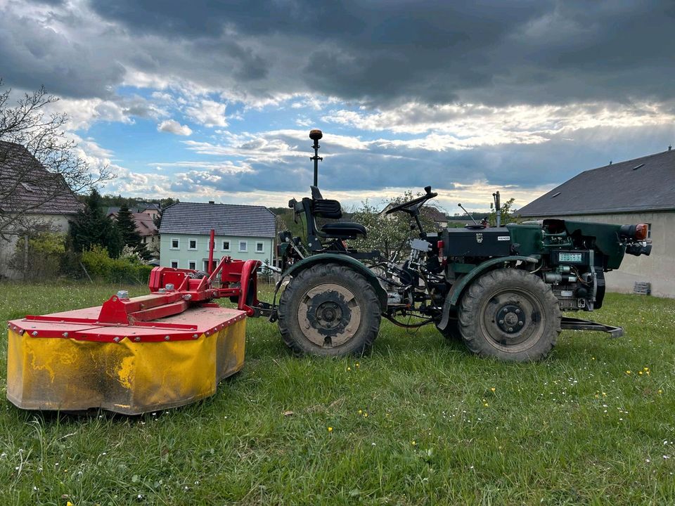 Wiese Gras Heu mähen als Dienstleister in Haselbachtal