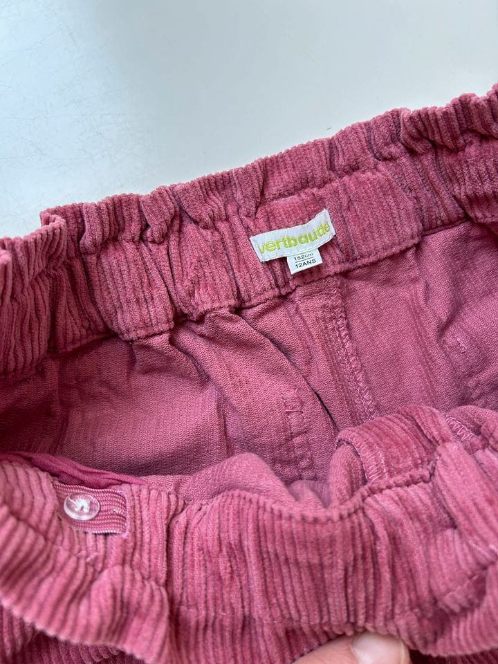 Vertbaudet Set Gr. 152 Kurze Kord-Hose, Langarmshirt rot rosa neu in Meppen