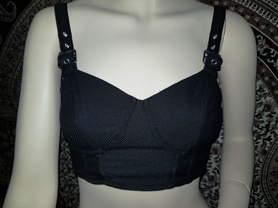 Crop Top Bustier Schwarz XXS 32 34 Schnallen Gothic in Stadtallendorf