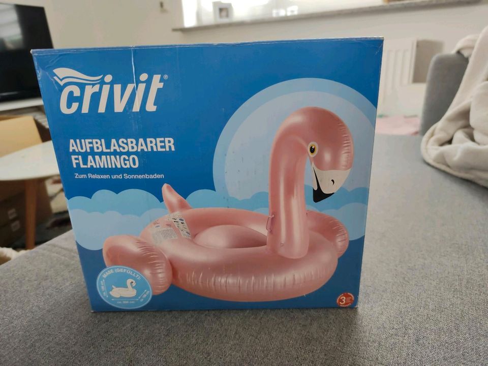 CRIVIT Schwimmtier Flamingo Luftmatratze mit 2 Haltegriffen in Homburg