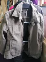 sportliche Esprit Jacke Gr. L Damen taube Sachsen - Strehla Vorschau