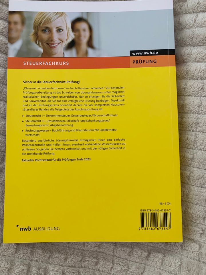 Klasurenbuch Steuerfachwirte nwb in Hamburg