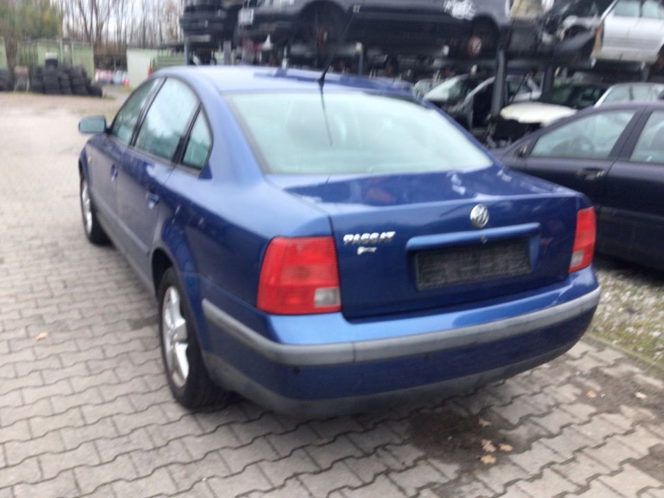 VW Passat / 3B / Ersatzteile / Kotflügel / Guth in Castrop-Rauxel