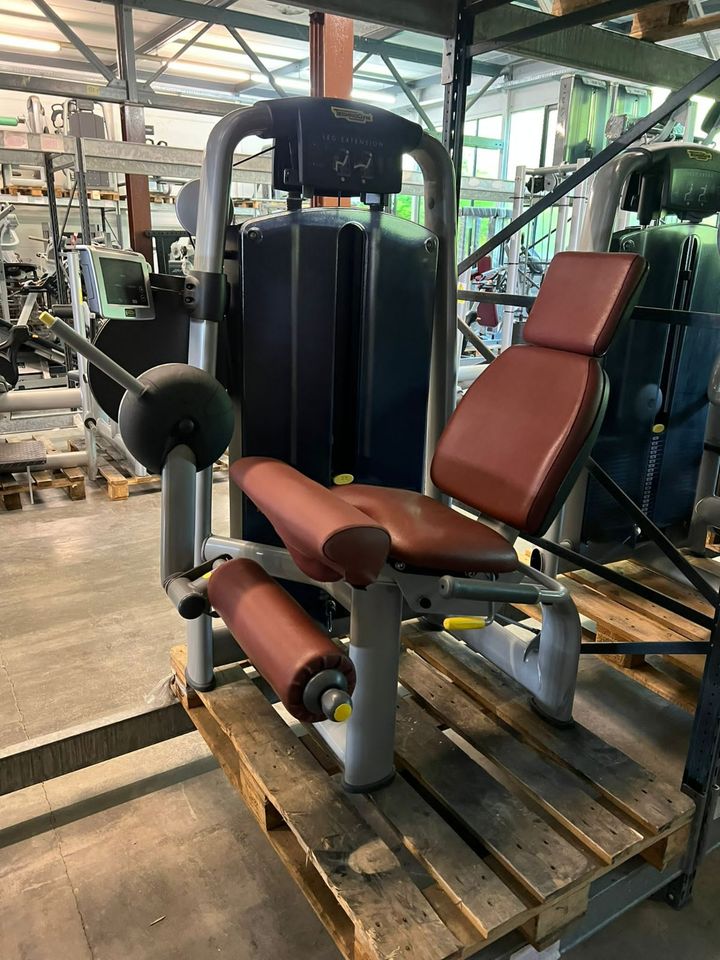 Technogym Selecton Line Studioausstattung, Cardio + Kraft, 33pcs in Langenfeld