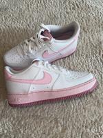 Nike Air Force 1 weiß rosa Frankfurt am Main - Harheim Vorschau