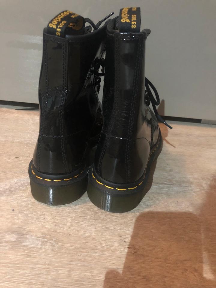 Original Dr. Martens 1460 Damen Stiefelette Boots Gr.40 NEU in Lochhausen