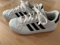 Adidas Sneakers Größe 35 Baden-Württemberg - Neuhausen Vorschau