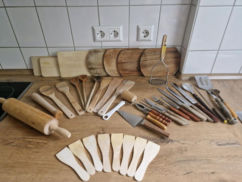 41 teiliges Holz Besteck Set Nudelholz Kochlöffel Nußknacker Schn in Karlsruhe