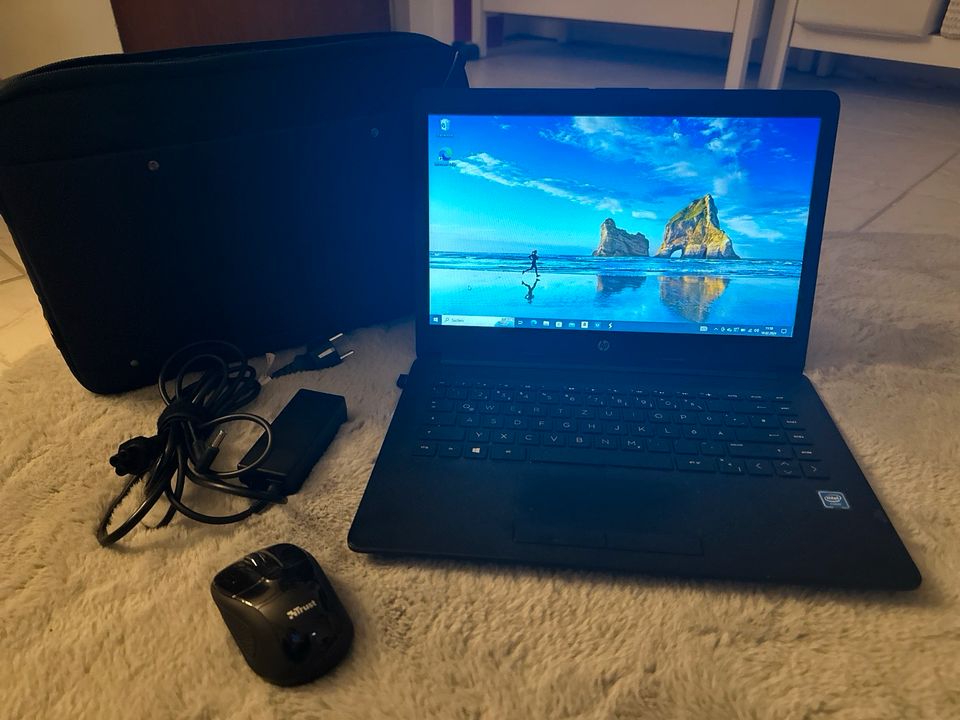 HP Laptop 14 -ck0xxx in Neumünster