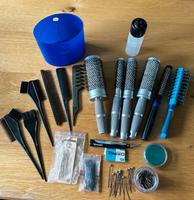Haarbürste  Pinsel  Kamm  Bürste  Friseurbedarf  Spange Tondeo Schleswig-Holstein - Mittelangeln Vorschau