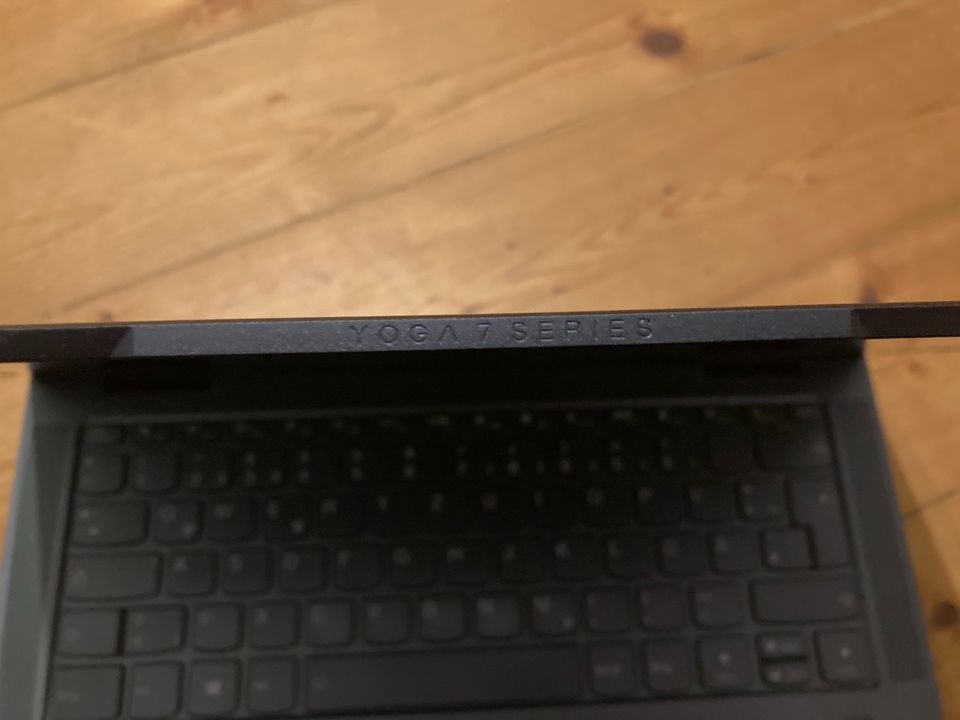 Lenovo Yoga EVO 14” 7 SERIES TOUCH i5 8 GB RAM in Osnabrück