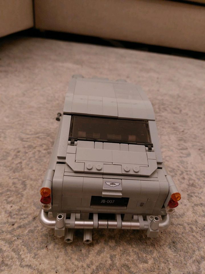 Lego Creator Expert James Bond™ Aston Martin DB5 (10262) in Marburg