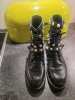 Schöne Stiefel mit Perlen von Zara Bayern - Lenggries Vorschau