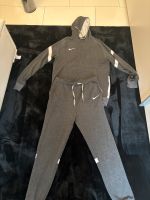 Nike Trainingsanzug grau  Slim fit Niedersachsen - Salzgitter Vorschau