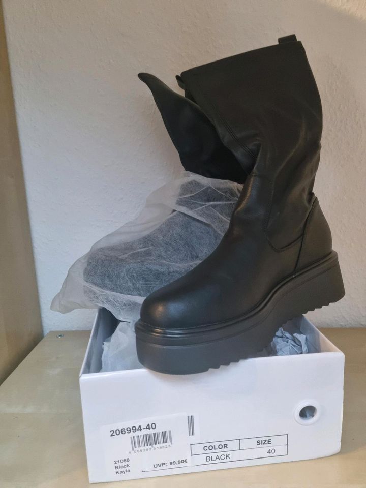 Neue Plateau-Boots Plattform-Stiefel Blockabsatz ungefüttert in Nürtingen