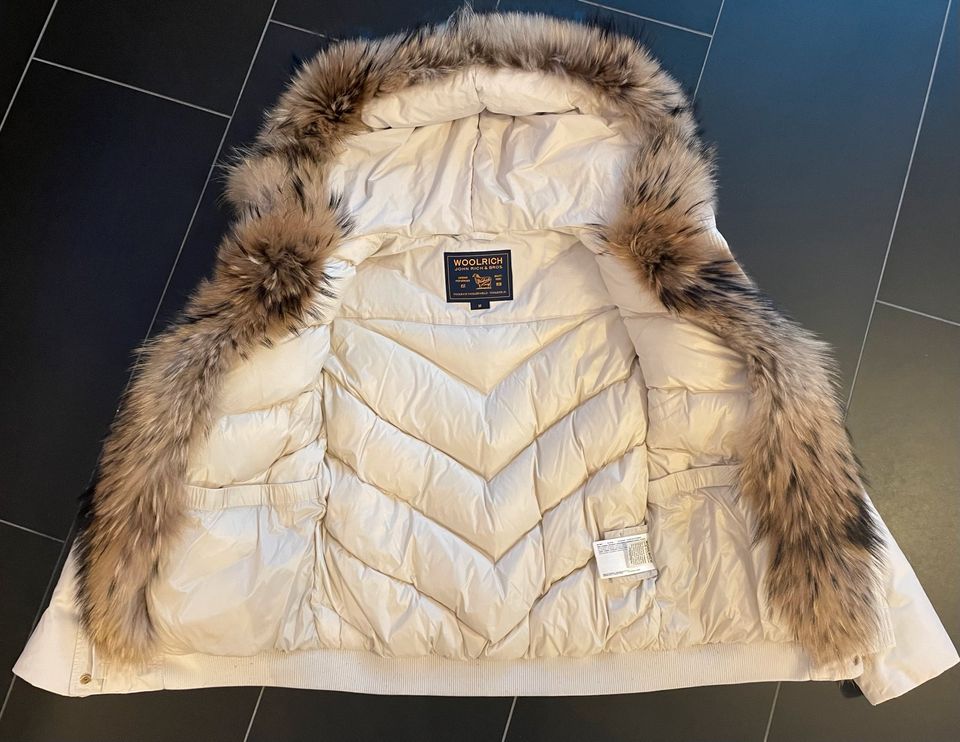 Woolrich Winterjacke Jacke Weiß / Creme – Damen Gr. M TOP-Zustand in Löchgau