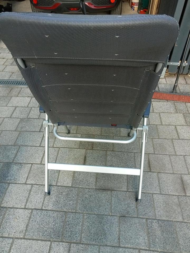 1x Crespo Camping Deluxe XL Stühle,Brunner Titanium Next 4 Tisch in Weihenzell