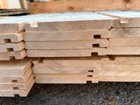 Sonderposten Fichte Profilholz (9€/m²) 21x195x4200 mm Fassadenverkleidung Deckenverkleidung Wandverkleidung Schalbretter Holzbretter Holz Bretter Glattkantbrett Balkonbrett Rhombusch 5558 Hessen - Birstein Vorschau