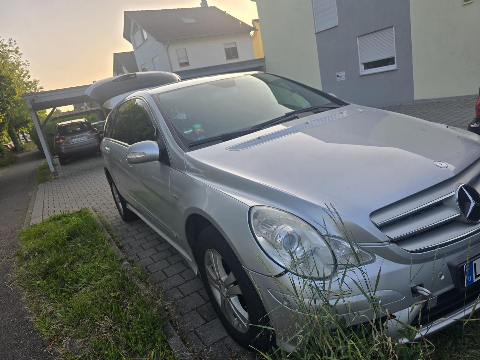 Abbildung des Autos Mercedes-Benz R 320 CDI …