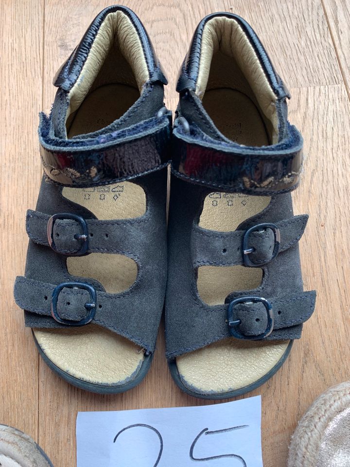 Sandalen Sommerschuhe Geox Däumling 25 Mädchen Junge blau in Pulheim