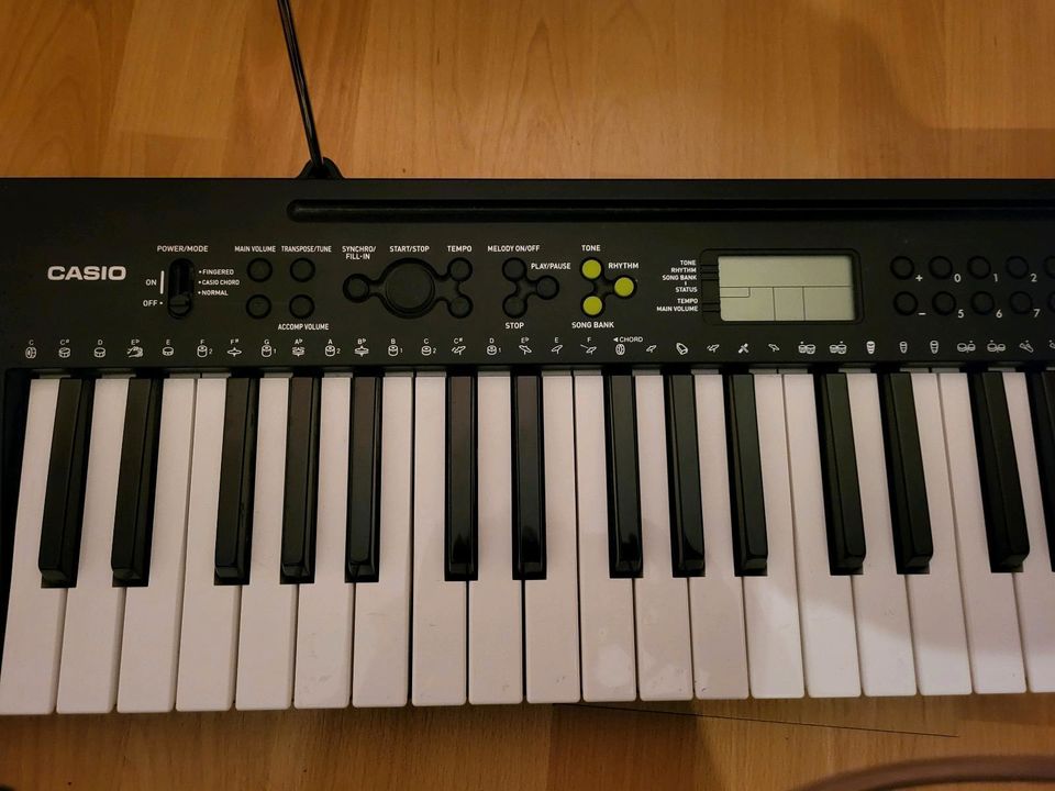 Electronic Keyboard Casio CTK-240 in OVP in Caputh