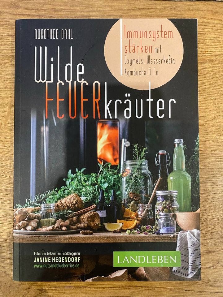 Buch Wilde Feuerkräuter Dorothee Dahl in Thum