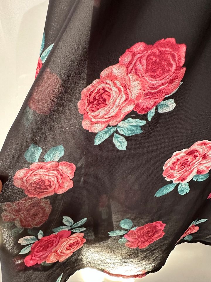 Mädchen Kleid aus Tüll gr 152 in München