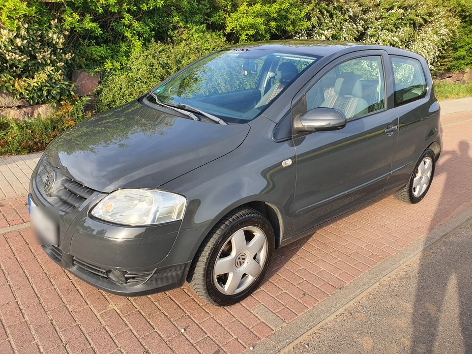 VW Fox 1.2 mit Klimaanlage und Sitzheizung in Eisenberg 