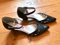 S. Oliver Pumps, Riemchen Pumps schwarz, Gr. 38- NEU Hessen - Wolfhagen  Vorschau