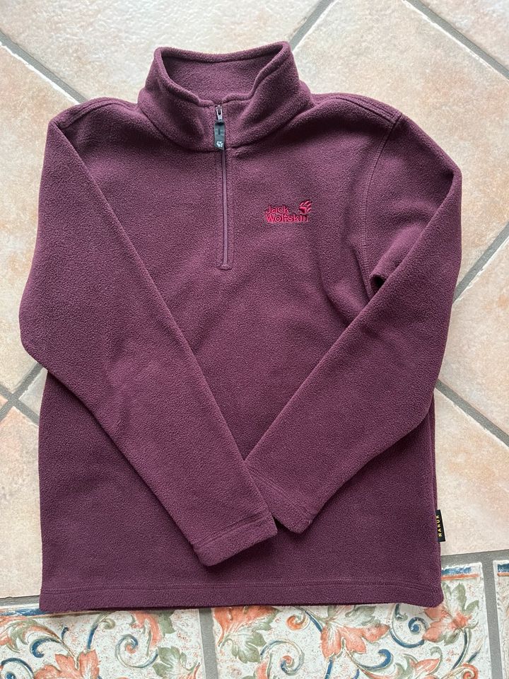 Jack Wolfskin Fleece Pullover Gr.152 Bordeaux in Weilburg